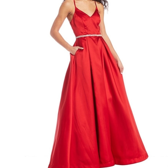 B Darlin Dresses & Skirts - B. Darling long dress Blue